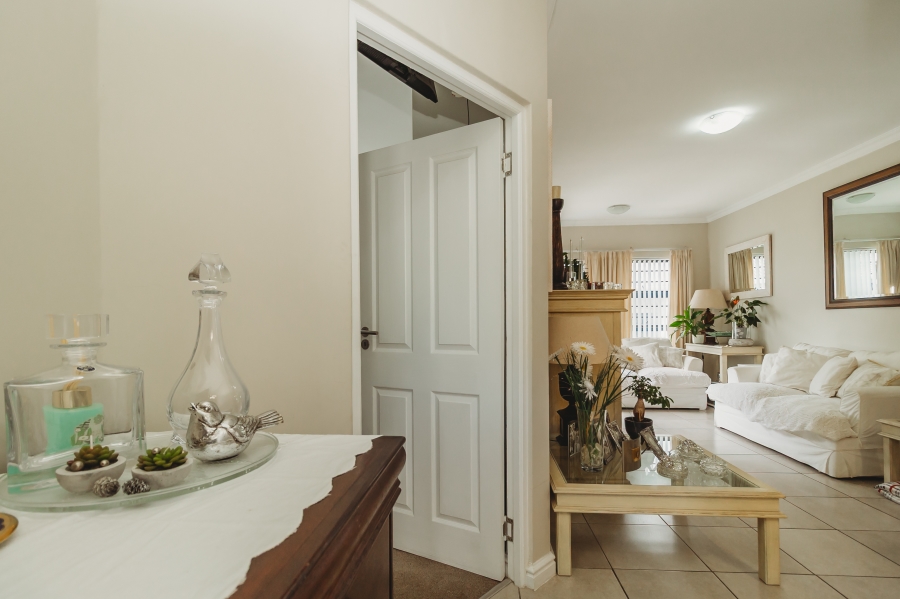 1 Bedroom Property for Sale in Blue Mountain Village Western Cape